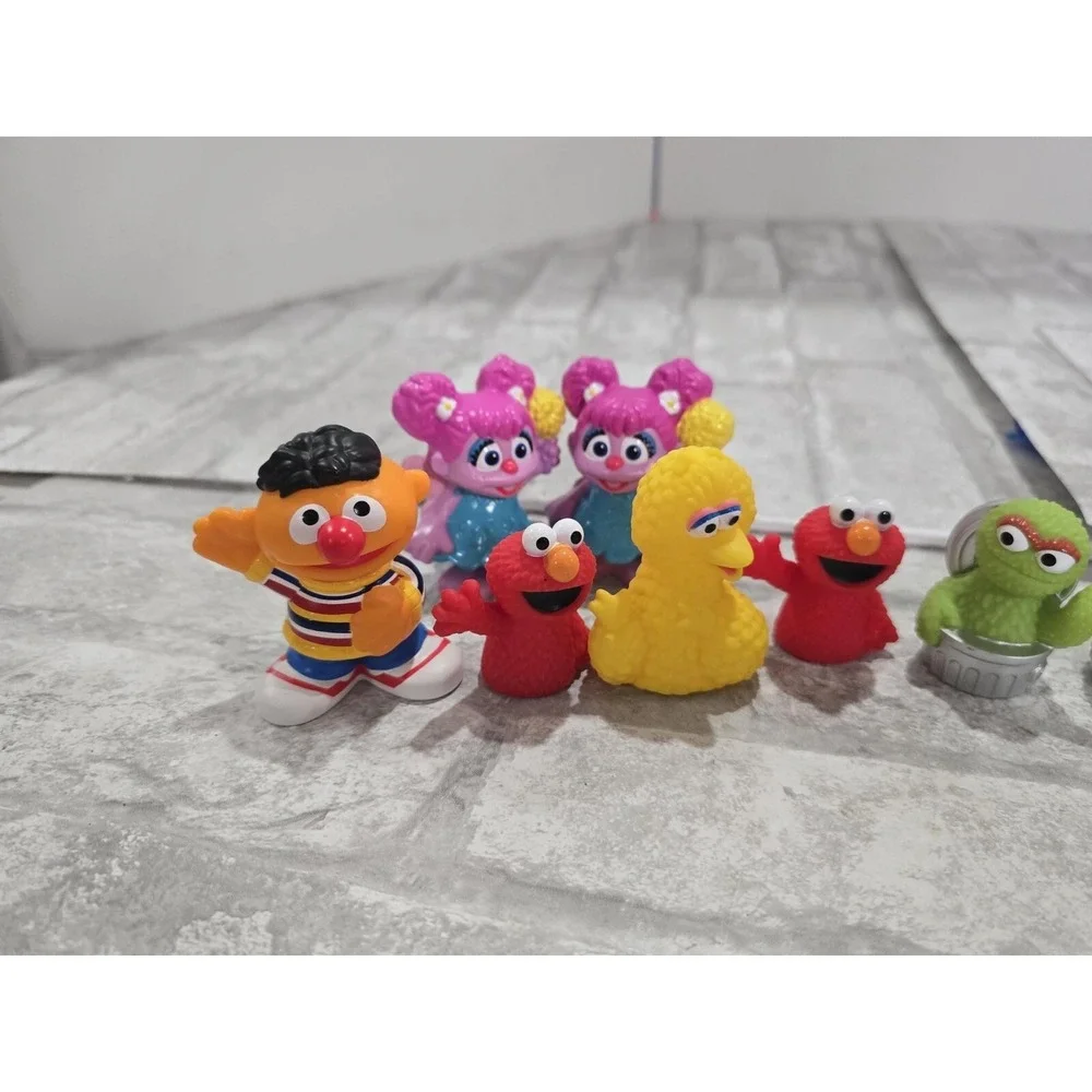 Lot of Sesame Street Figures Elmo Abby Cadabby Ernie‎ Big Bird Oscar the Grouch